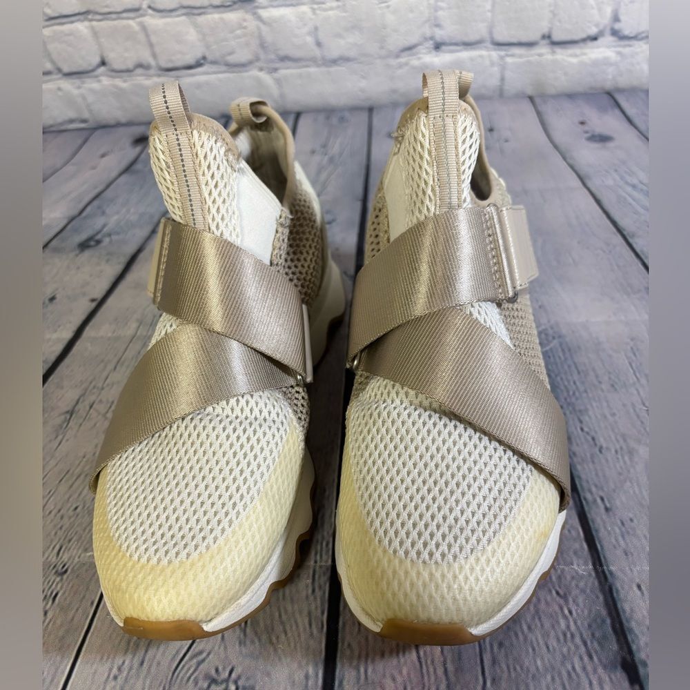 Sorel Kinetic Mesh Slip On Natural Cream Gorpcore Outdoors Comfort Sneakers 8.5